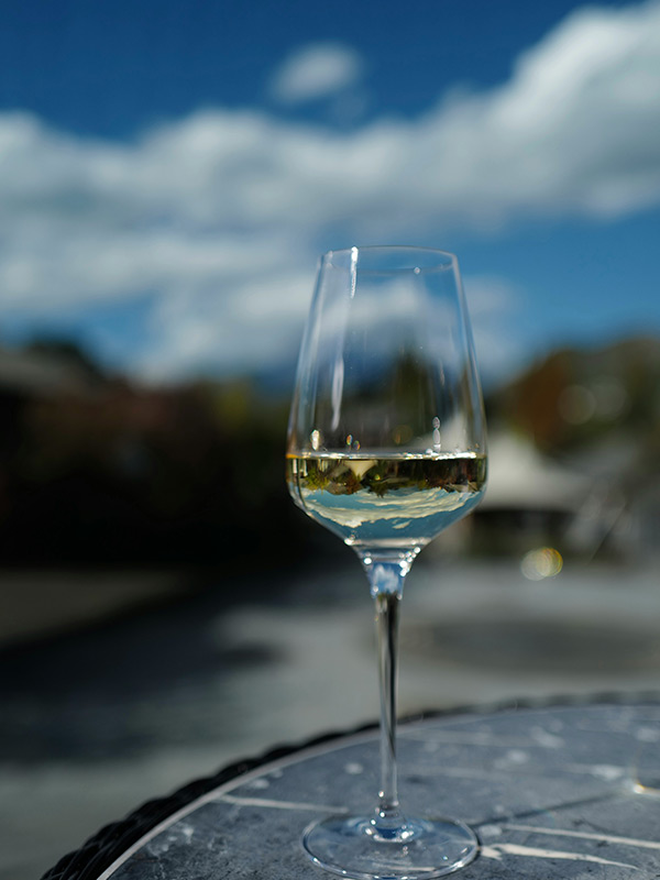 Château Nico Lazaridi White, Dry Greek White Wine, 60% Sauvignon Blanc, 35% Assyrtiko, 5% Malagouzia by Nico Lazaridi Winery