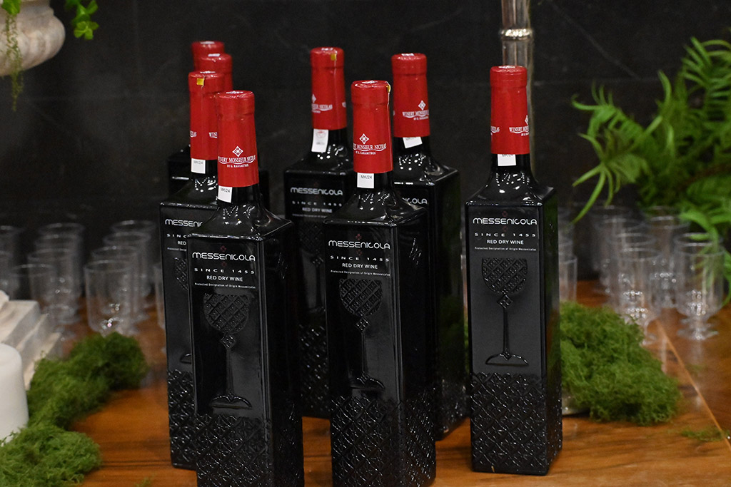 Messenicola, Greek Red Wine by Winery Monsieur Nicolas -  70% Black Messenicola - 30% Syrah & Carignan, P.D.O. Messenicola (Thessaly)