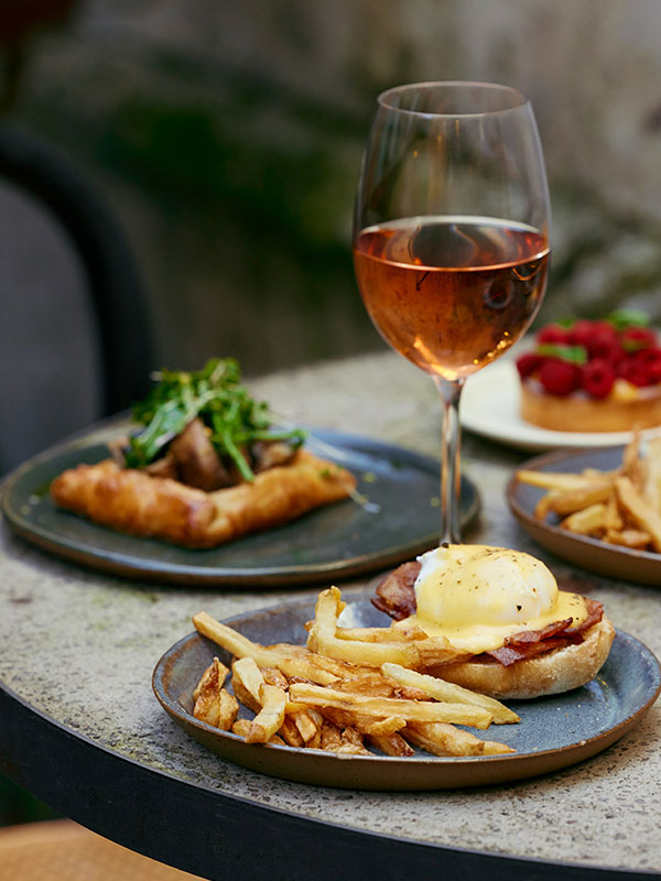 Moi, Je M’ En Fous! - Greek Rose Wine